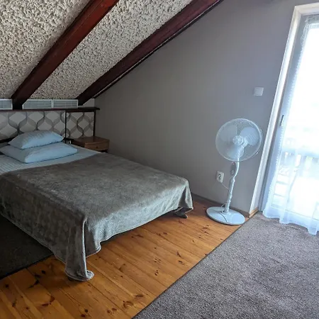 B.c. 8 Goscinne Przy Zamkowej * Malbork