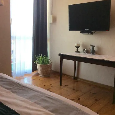 B.c. 8 Goscinne Przy Zamkowej