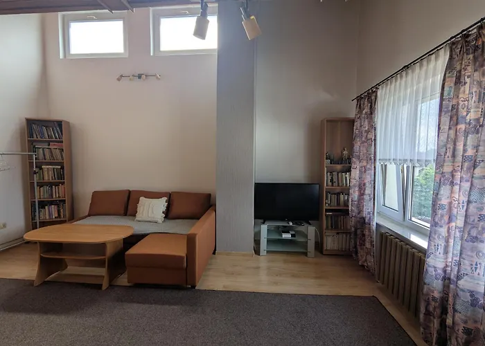 B.c. 8 Goscinne Przy Zamkowej