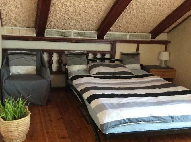 Pansiyon B.c. 8 Goscinne Przy Zamkowej