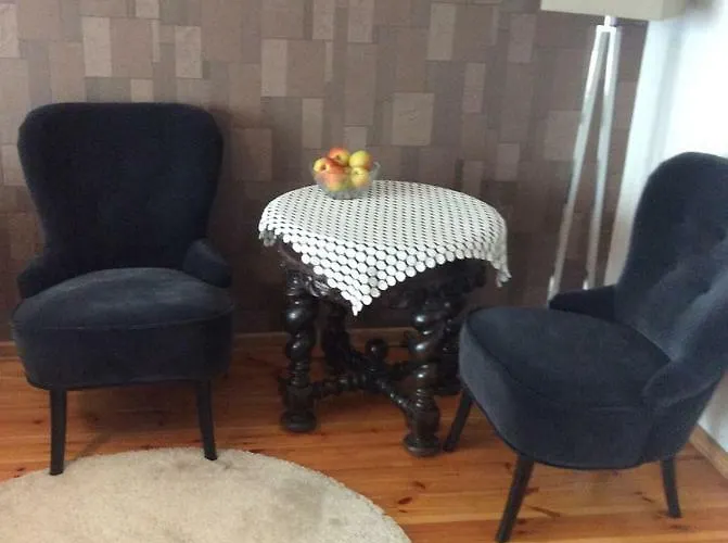 B.c. 8 Goscinne Przy Zamkowej