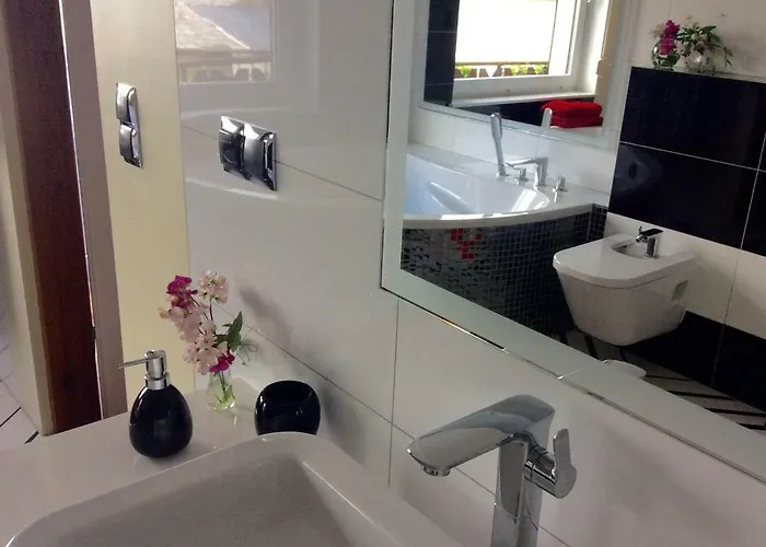 B.c. 8 Goscinne Przy Zamkowej